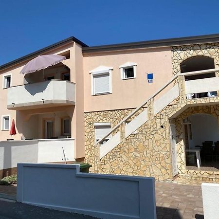 Apartmani Darija Vir Ngoại thất bức ảnh