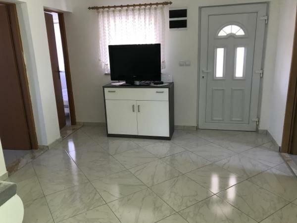 Apartmani Darija Vir Ngoại thất bức ảnh
