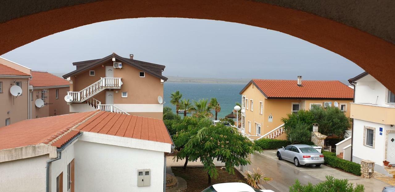 Apartmani Darija Vir Ngoại thất bức ảnh